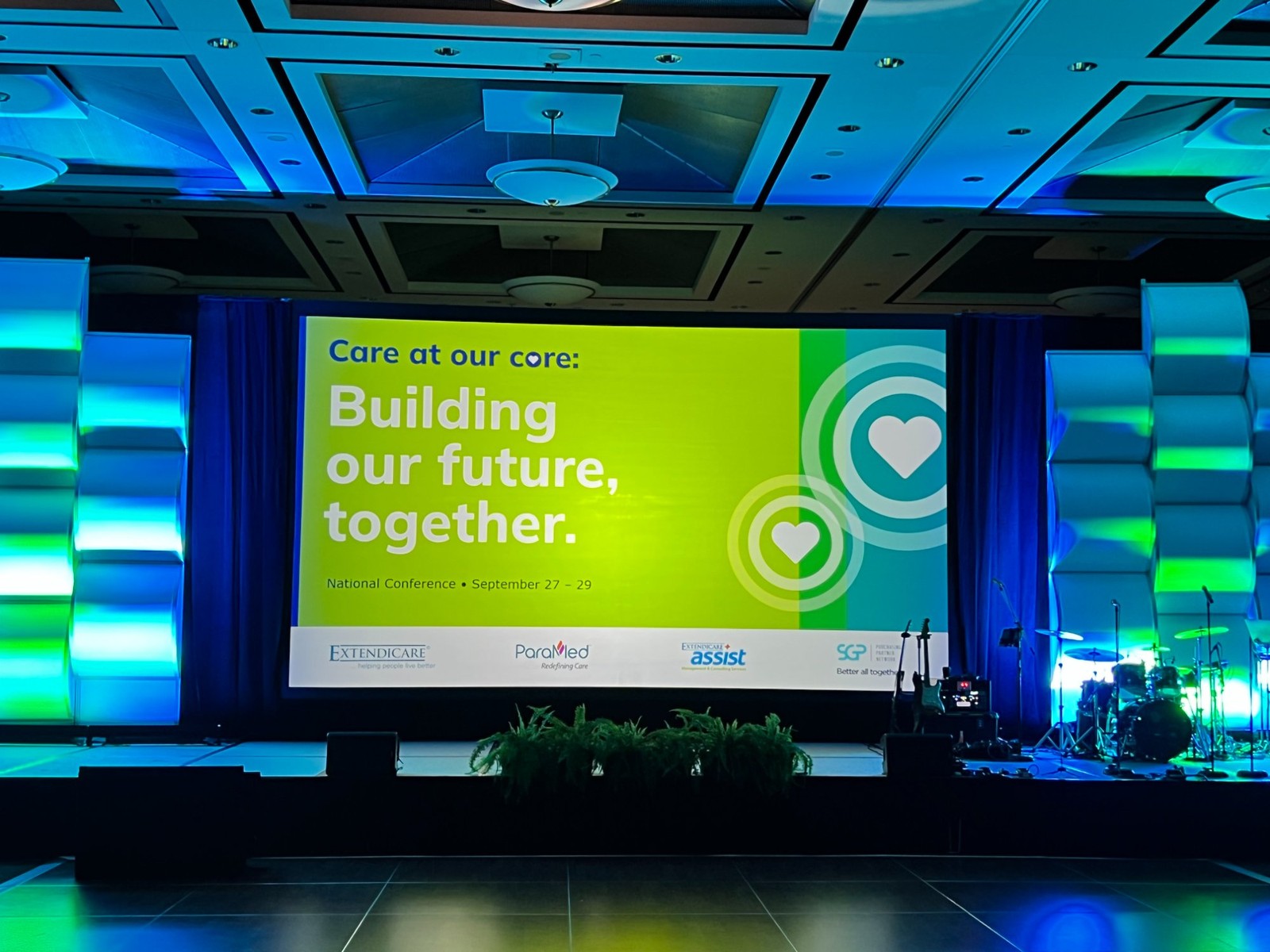 Extendicare keynote stage with blue lighting
